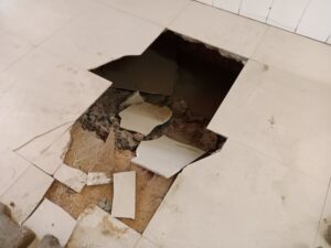 Ballia jila aspatal me marijo ki badhi pareshani