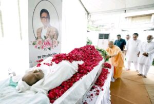 cm-yogi-adityanath-tribute-umashankar-singh-lucknow